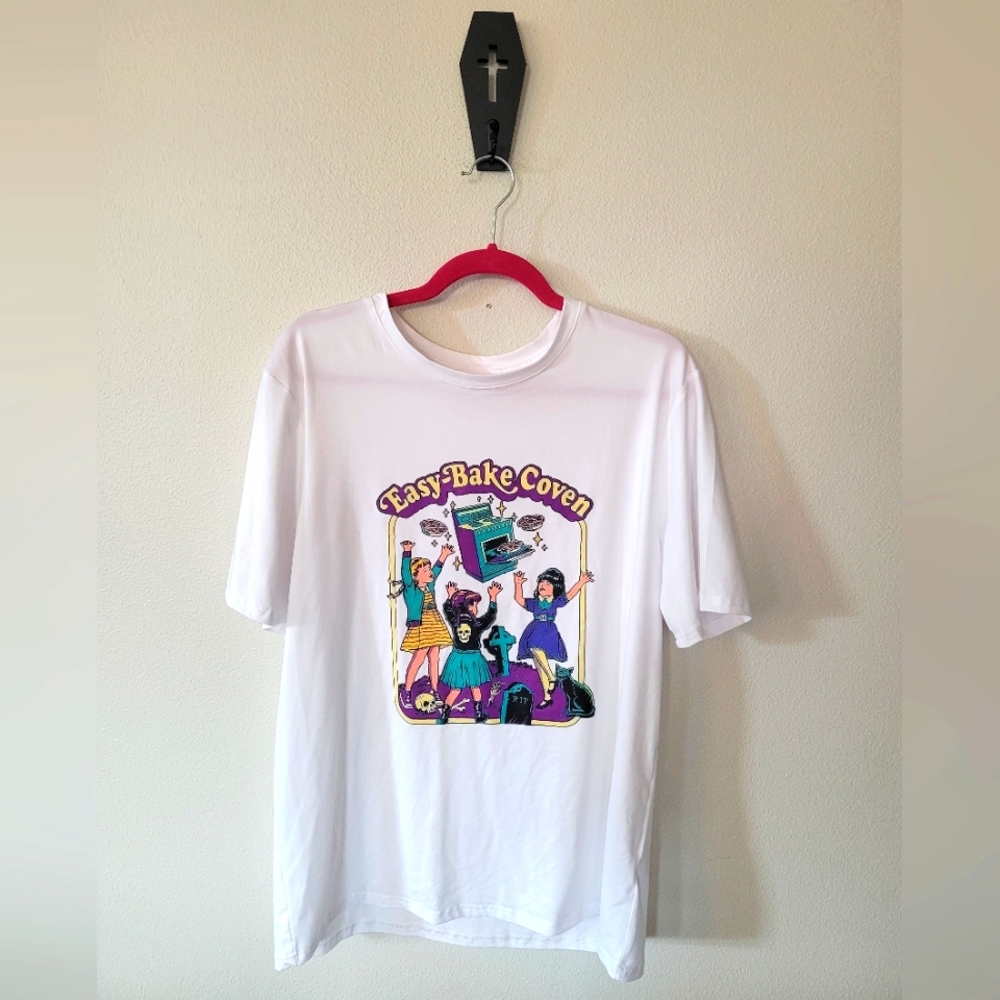 🔮 Size Mens M Creepy T-Shirt